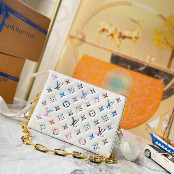 Louis Vuitton Bag - Picture 1 of 7